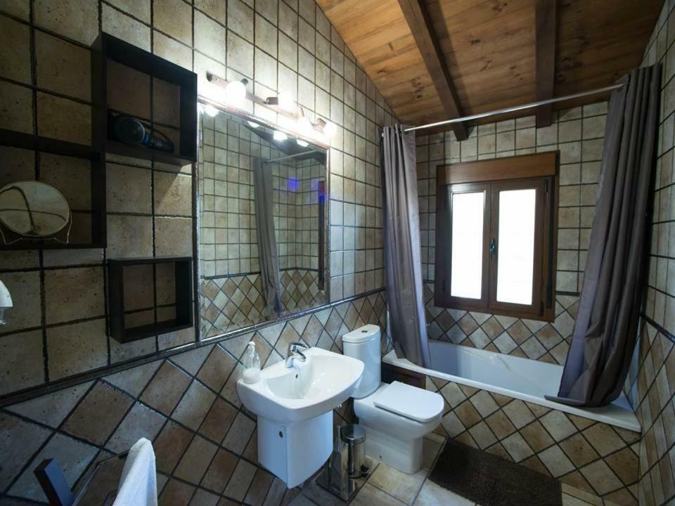 Casa Rural Apartamento Las Malpicas 纳瓦孔塞霍 外观 照片